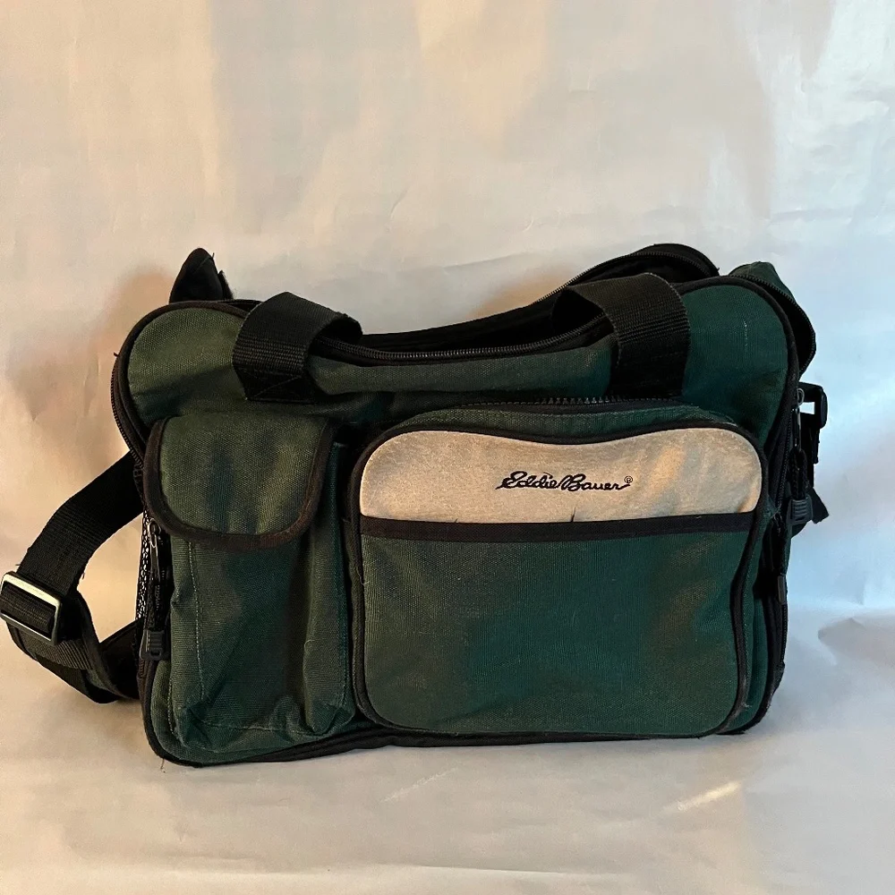 Vintage Eddie Bauer Green Nylon Messenger Travel bag Crossbody Padded Strap